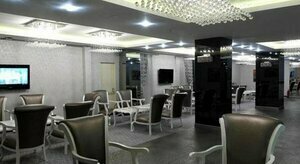 Real House Hotel