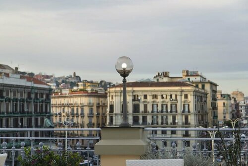 The Five Rooms Napoli, Забронировать Отель «постель и завтрак» Неаполь - Центральный вокзал Неаполь, рядом с Порт Неаполя