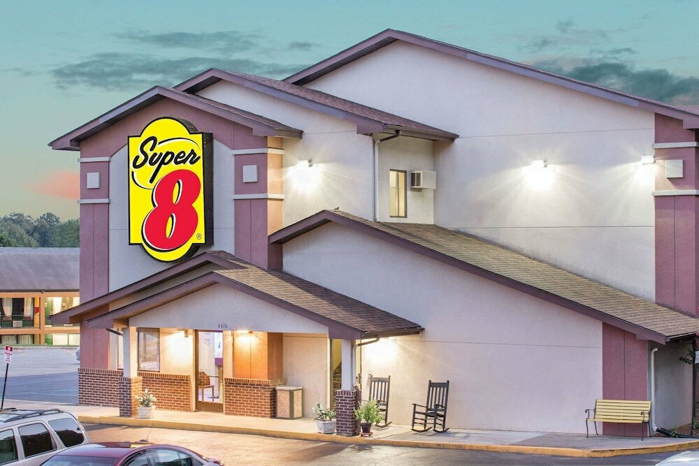 Super 8 Roanoke