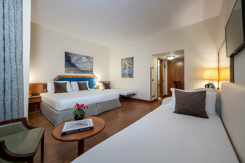 IH Hotels Milano Eur Trezzano sul Naviglio, Book Hotel Trezzano sul Naviglio 