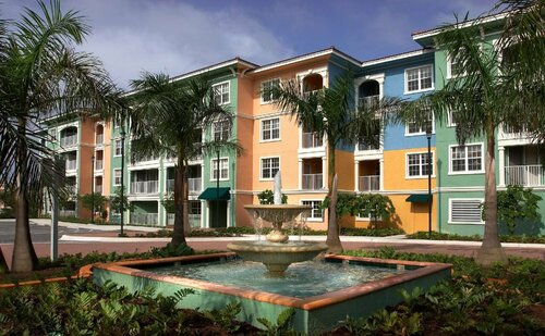 Mizner Place at Weston Town Center, Fort Lauderdale, Забронировать Апарт-отель Вестон Fort Lauderdale West, рядом с Медицинский центр Cleveland Clinic Florida