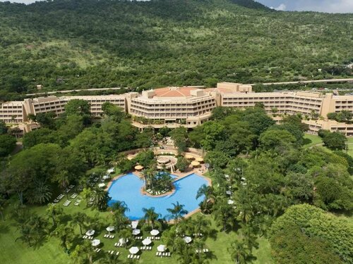 The Cascades Hotel at Sun City, Забронировать Отель Отели Сан-Сити с завтраком, рядом с Курорт Сан-Сити, Завтраки
