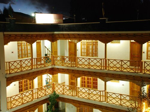 The Auspicious Hotel, Забронировать Отель Отели Джамму и Кашмира с парковкой, Парковка
