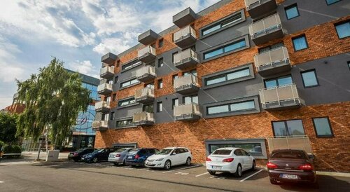 Hotel Dolphin, Забронировать Отель Отели Сенец с парковкой, Парковка