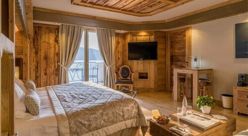 Hôtel et Restaurant La Maison Bleue