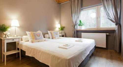 Karolinka Guest House, Book Pension Hoteller i Silesia med parkering, Parkering