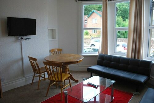 Clift Guest House, Varaa Matkakoti Bristol Merseyside, lähellä Ashton Gate Stadium