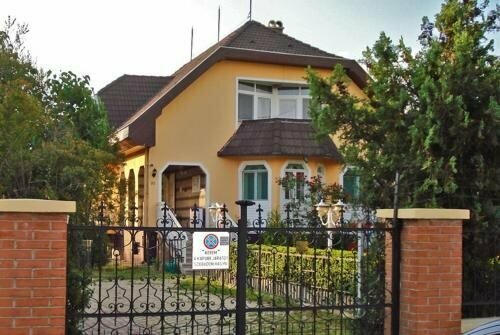 Laci Szálláshely, Забронировать Отель Отели Северного Альфёльд 3 звезды, 3*
