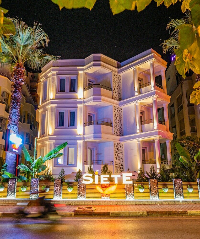 La Siete Hotel