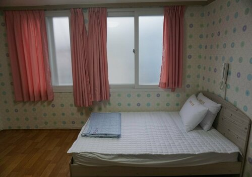 Daewonjang Motel, Varaa Motelli Jung-gu Busan, lähellä Busan Tower
