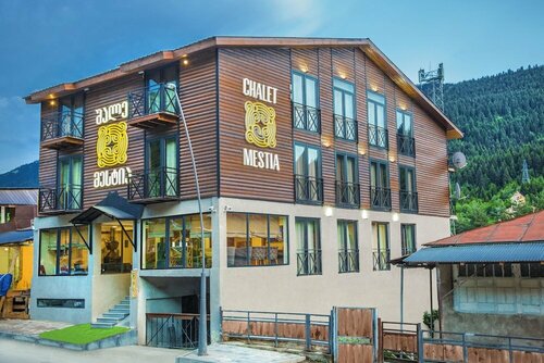 Chalet Mestia, Забронировать Шале Виллы Местия, рядом с Хатцвали станция (нижняя), Вилла