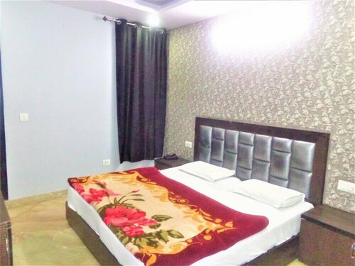 Hotel Raj International DX, Забронировать Отель Отели Нью-Дели с парковкой, Парковка