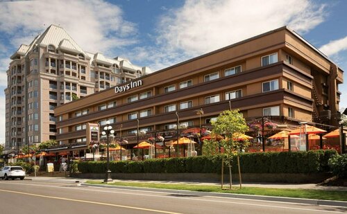 Days Inn by Wyndham Victoria On The Harbour, Забронировать Отель Отели Виктории с бассейном, Бассейн