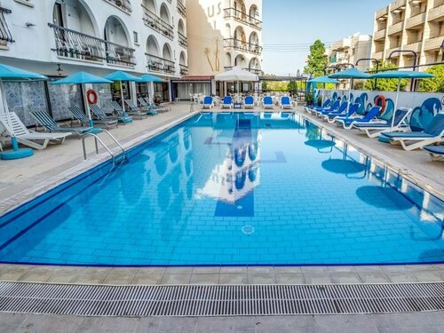 Cactus, Reservar Hotel Hotéis em Larnaka com Piscina, perto de Community Sport Complex, Piscina