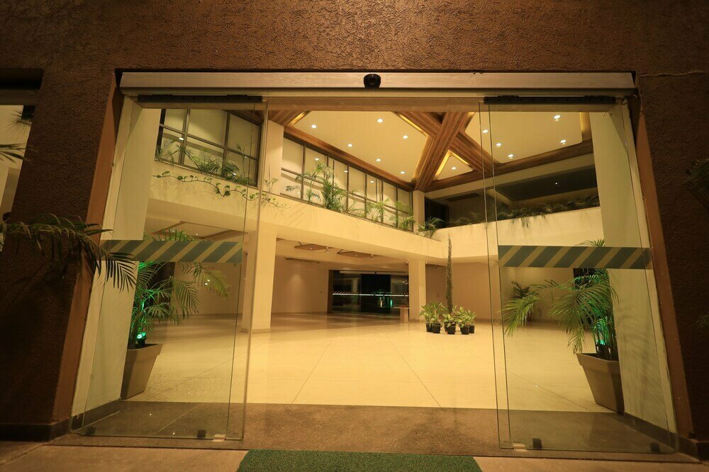 Heaven7 Hotel & Resort