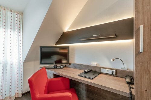 Hotel Arosa Düsseldorf Oberkassel, Забронировать Отель Оберкассель Дюссельдорф