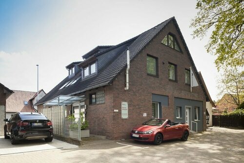 Haus im Naturpark, Reservar Hotel Hotéis em Lake Steinhude com estacionamento, Estacionamento