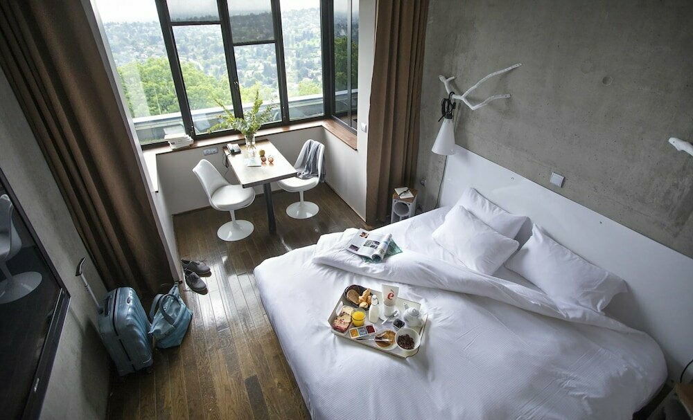 LErmitage Hotel & Restaurant Cuisine-A-Manger