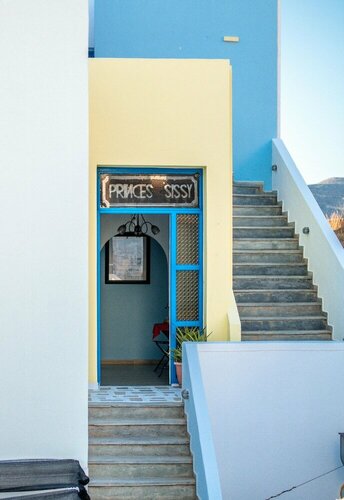 Princess Sissy, Book Hostel Ios Chora Ios