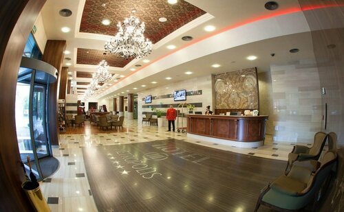 Metropolis Hotel, Забронировать Отель Отели Бистрицы с бассейном, Бассейн