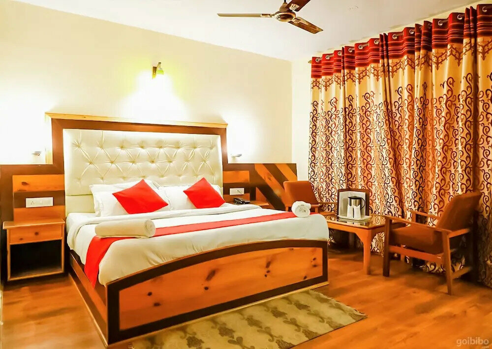 Hotel Rana Palace