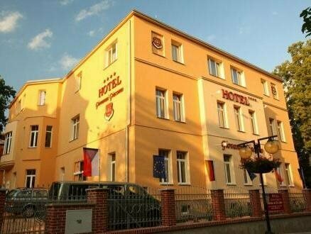 Hotel Giovanni Giacomo, Забронировать Отель Отели в центре Теплице, в центре