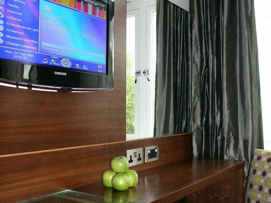 Hux Hotel