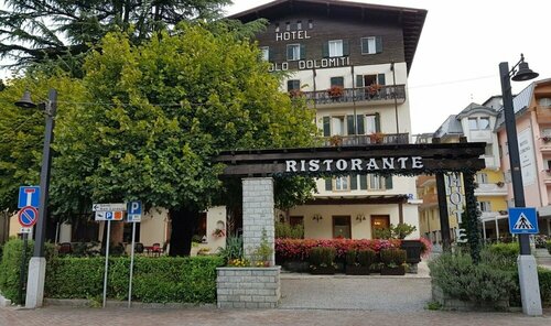 Hotel Pinzolo-Dolomiti, Забронировать Отель Отели в центре Пинцоло, в центре
