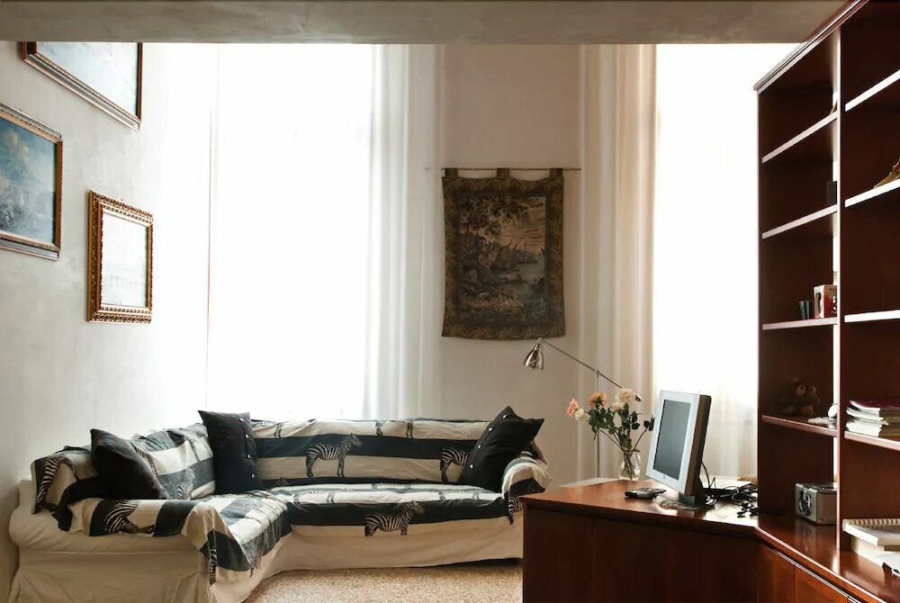Grimaldi Apartments Proverbi