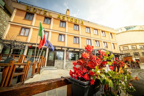 Hotel Astoria, Забронировать Отель Отели Валле д'аосты с бассейном, Бассейн