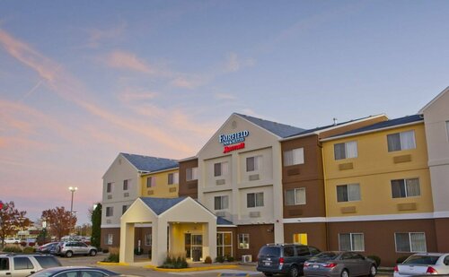 Courtyard by Marriott Champaign, Забронировать Отель Шампейн Иллинойс