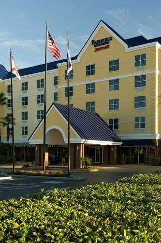 Fairfield Inn & Suites Orlando Lake Buena Vista, 预订 酒店 布纳维斯塔湖 奥兰多