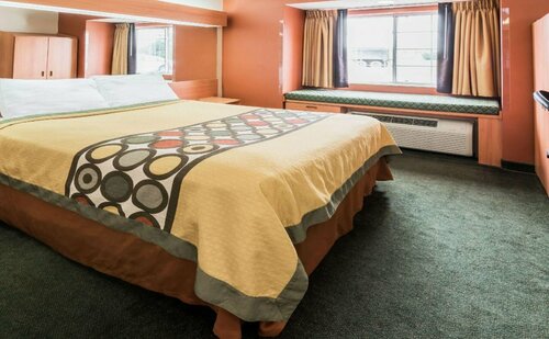 Super 8 by Wyndham Columbus West, Book Hotel Hoteller i Columbus med morgenmad, Morgenmad