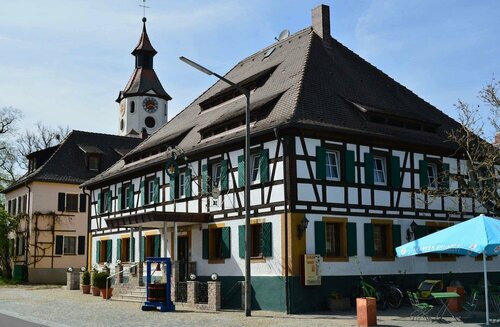 Landhotel Rangau Gasthof & Brennerei, Забронировать Гостевой дом Отели Баварии с парковкой, Парковка