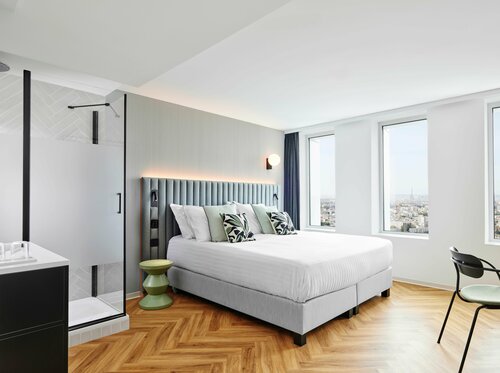 H4 Wyndham Paris Pleyel, Забронировать Курортный отель Отели Seine-Saint-Denis с бассейном, Бассейн