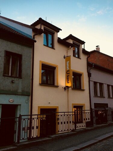 Hotel U koně, Prenota Hotel Beroun Boemia centrale