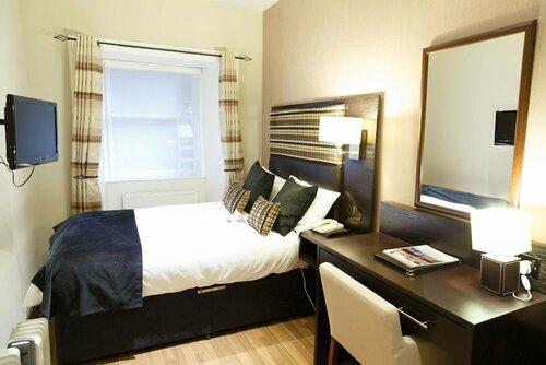 The Belhaven Hotel, Забронировать Гостевой дом Отели Glasgow & The Clyde Valley с парковкой, Парковка