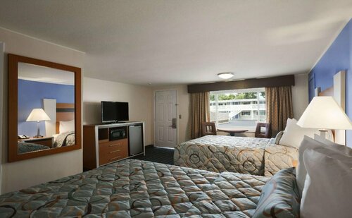Econo Lodge West Yarmouth-Hyannis Cape Cod, Забронировать Отель Ярмут 