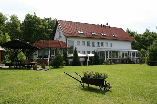 Hotel Harzresidenz, Book Hotel Hoteller i Garz med parkering, Parkering