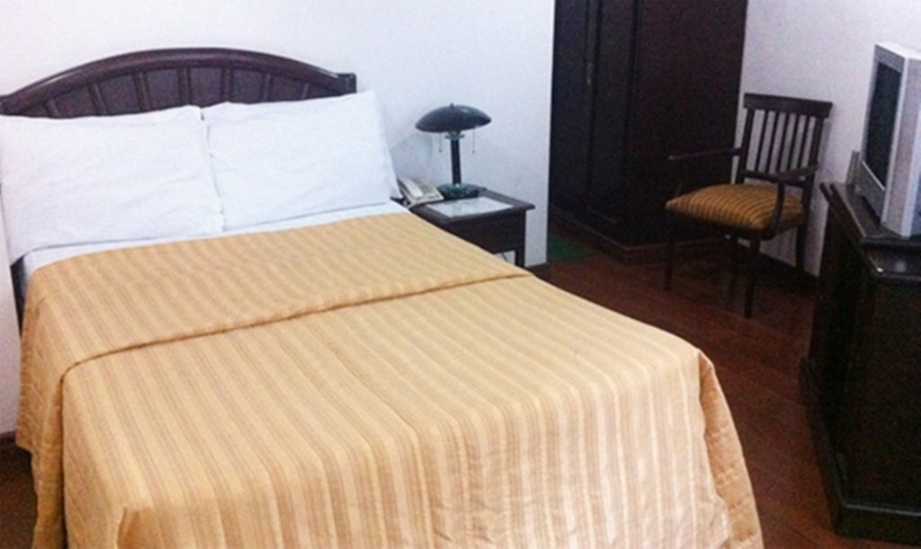 Pines View Hotel