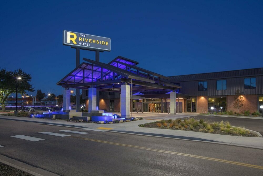 The Riverside Hotel