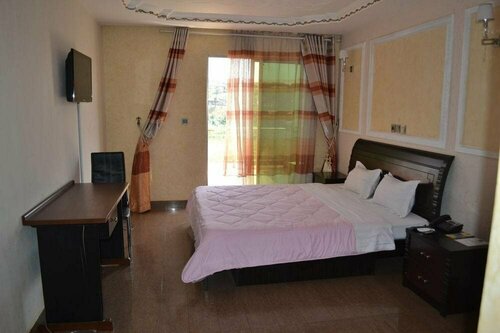 FELICIA HOTEL YAOUNDE, Book Hotel Hotels in Mfoundi with Breakfast, Breakfasts