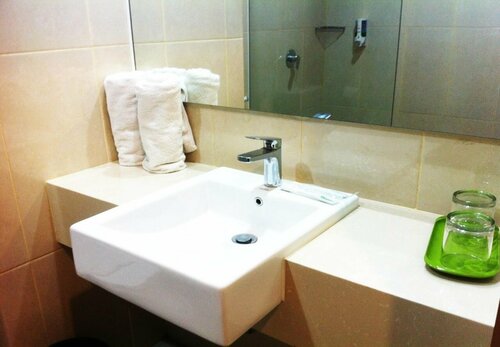 Evora Hotel, Забронировать Отель Sukolilo Сурабая