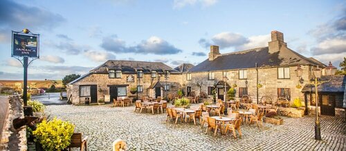 The Jamaica Inn, Book Pension Bolventor Cornwall