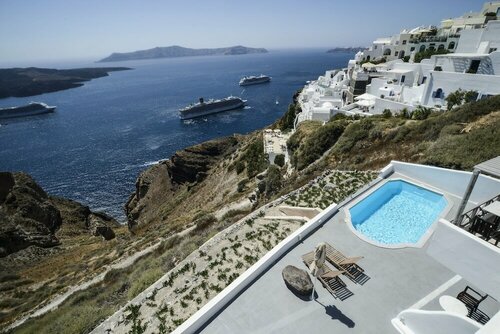 The Last Sunbeam, Забронировать Отель Тира Santorini Caldera, рядом с Центральный автобусный вокзал