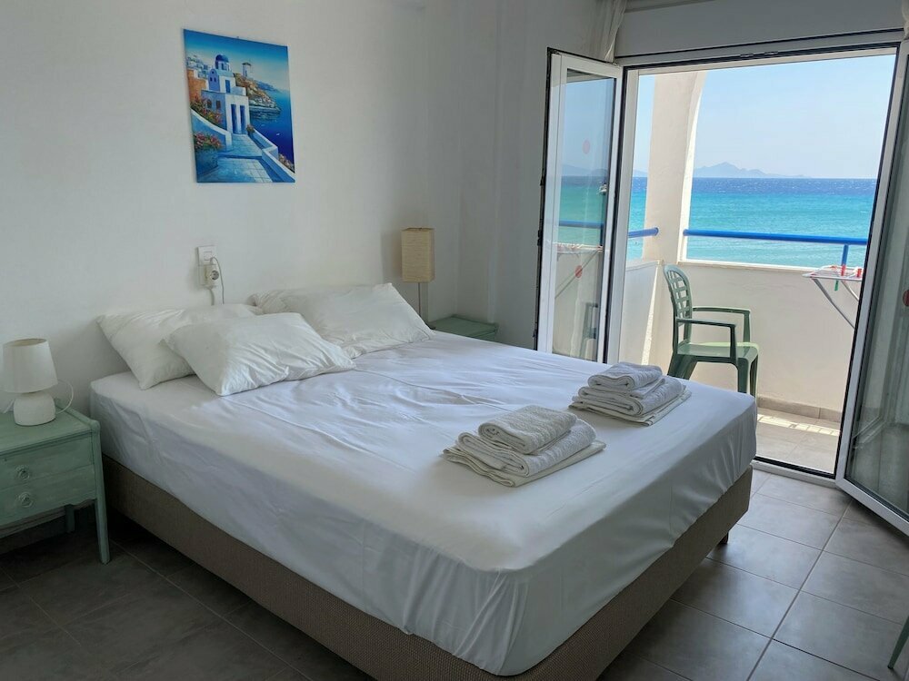Annoula Studio & Apartments
