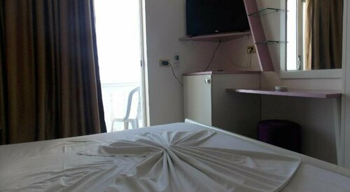 Erdano Hotel, Đặt Khách sạn Sarandë Vlorë County