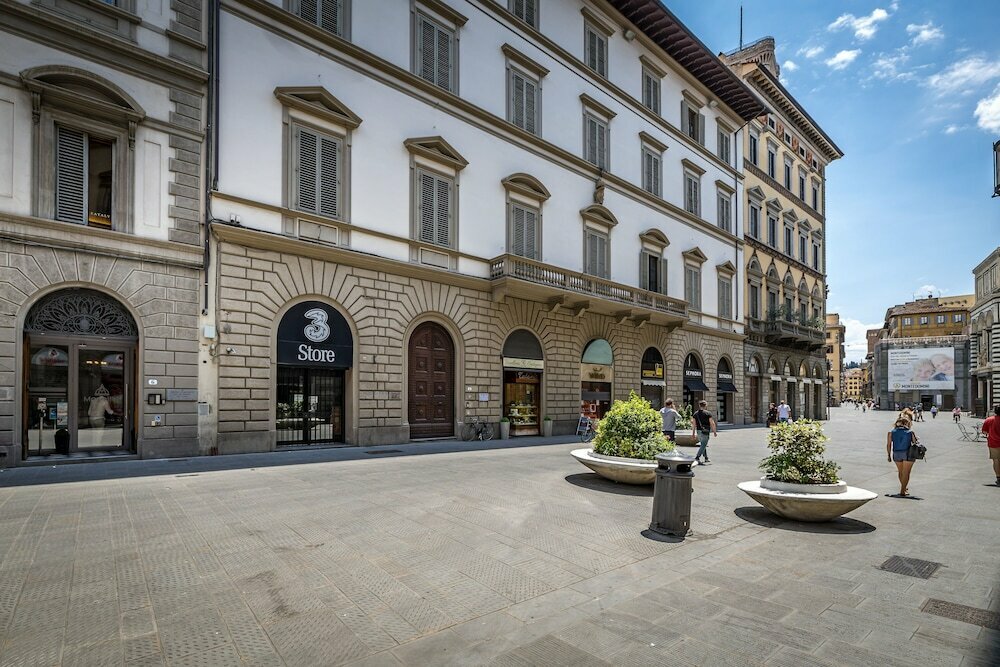 Martelli 6 Suites and Apartments