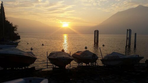 B&B Le Fate Del Lago, Book Bed and Breakfast Hoteller i Lierna med parkering, Parkering