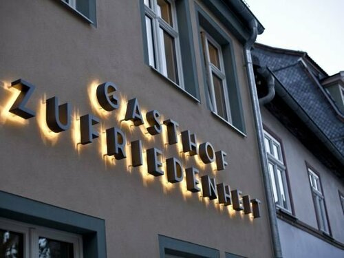 Gasthof Zufriedenheit, Забронировать Отель Отели Наумбург с парковкой, Парковка